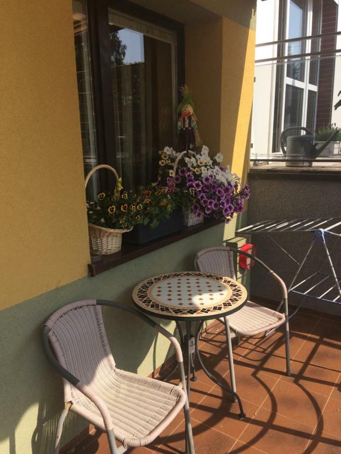 Pokoje Goscinne Matros Ustronie Morskie Exterior foto