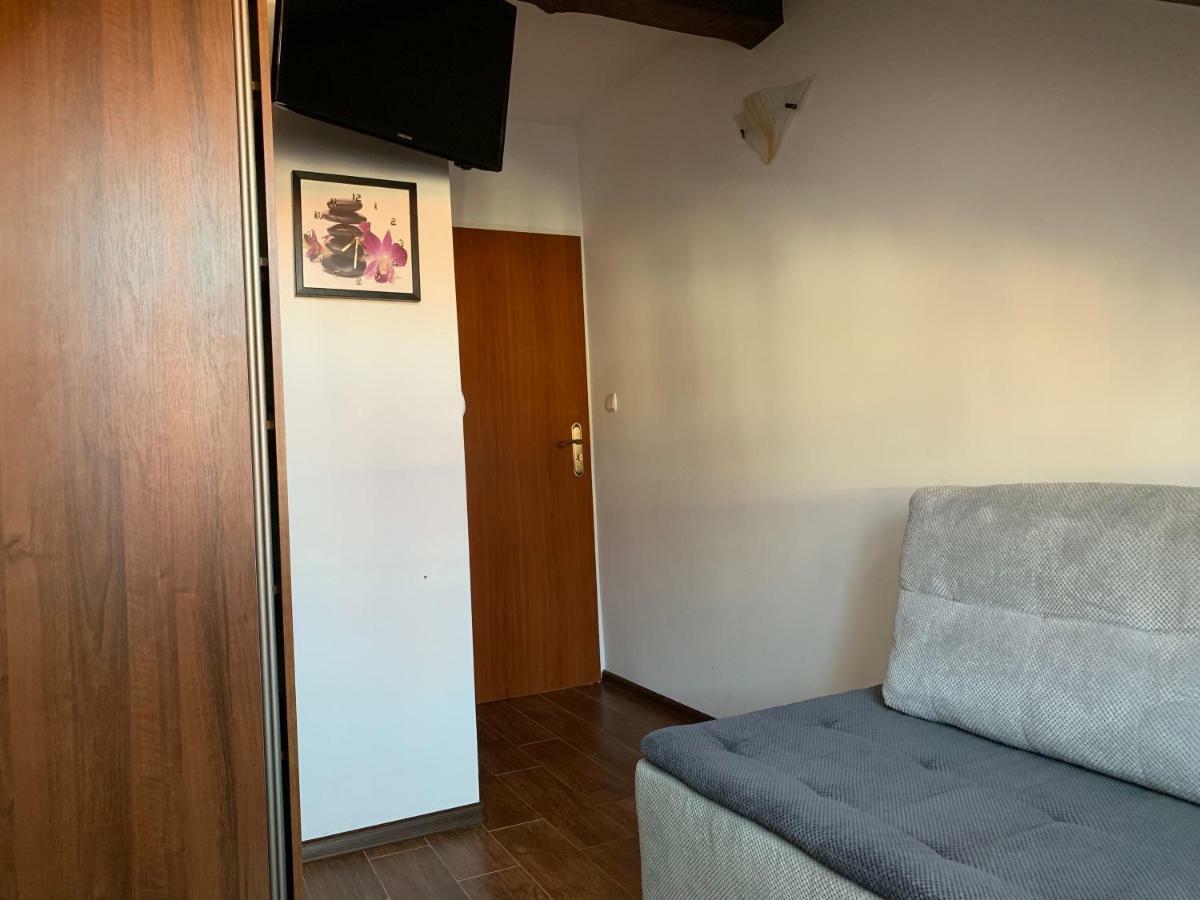 Pokoje Goscinne Matros Ustronie Morskie Exterior foto