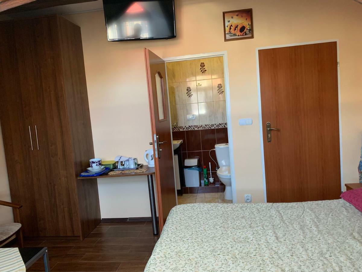 Pokoje Goscinne Matros Ustronie Morskie Exterior foto