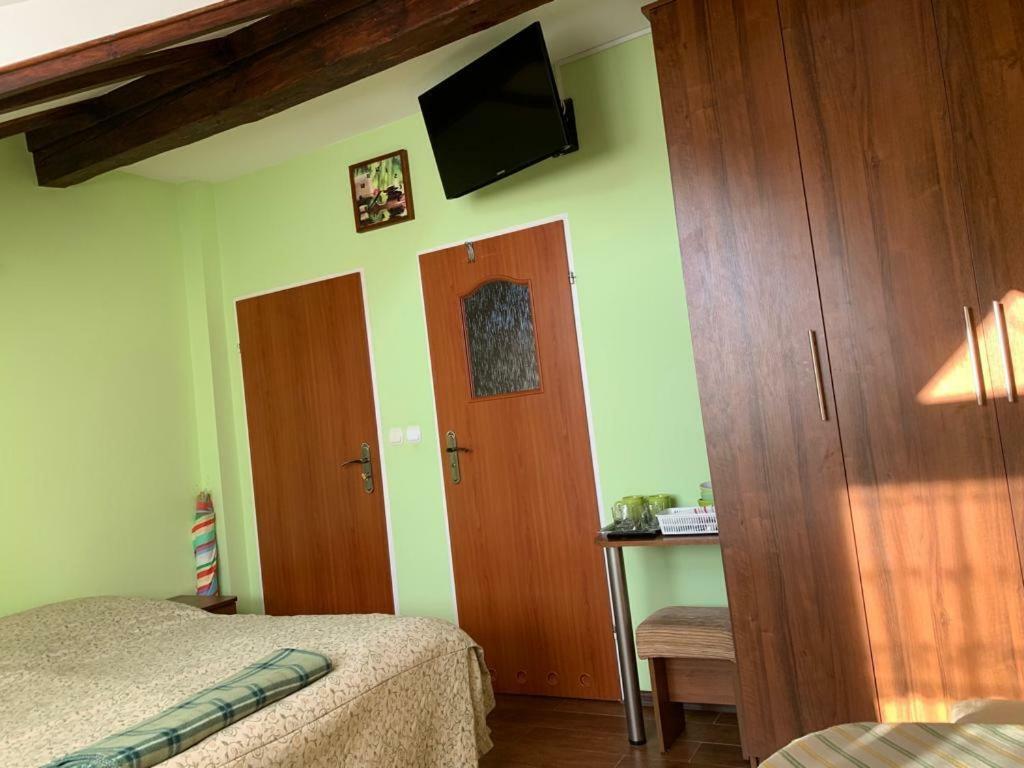Pokoje Goscinne Matros Ustronie Morskie Exterior foto